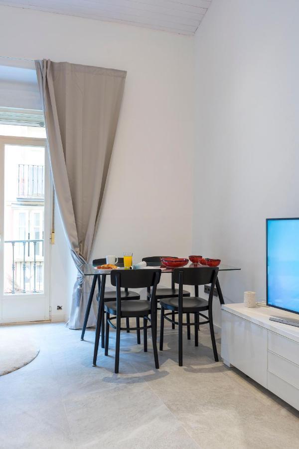 Acogedor Apartamento En Pleno Centro De Malaga By Sharingco Exterior photo